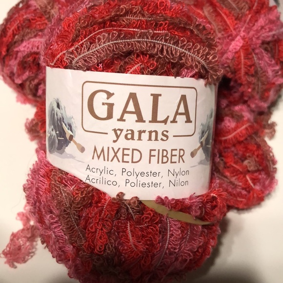 5 SKEINS OF GALA YARN. NWT - Picture 2 of 3